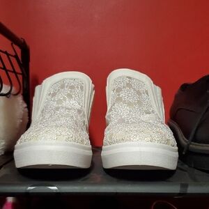 NWOT Women's White Lace Slip-On Sneakers